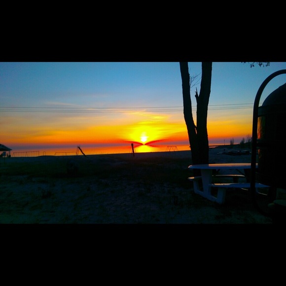 Meet your Posher, Kristen - Picture 2 of 3